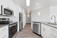 Building Photo - Sunset Summit Apartments