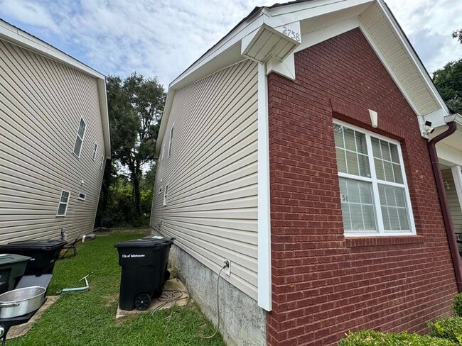 Building Photo - 2758 Westbrook Ct