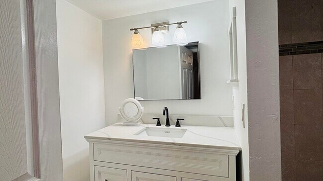 Building Photo - 9521 Boca Cove Cir