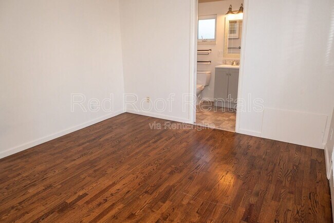 Building Photo - 4840 N 8th St