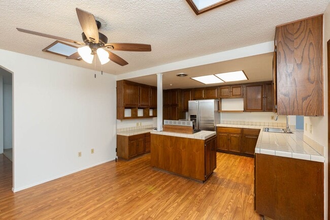 Building Photo - Single Story 3 Bed 2 Bath Home in Poway- Silverset Park