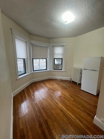 Building Photo - 1152 Commonwealth Ave