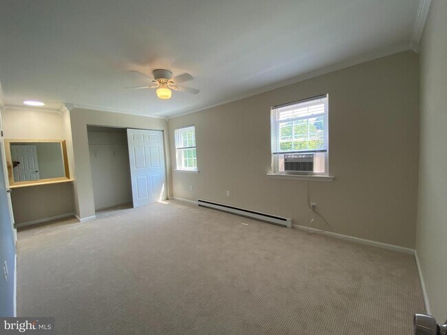 Building Photo - 53 Game Farm Rd