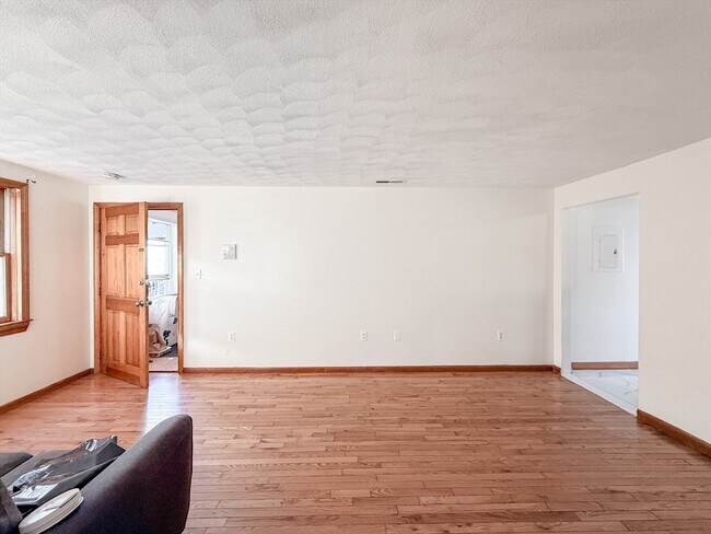 Building Photo - 202 Bremen St