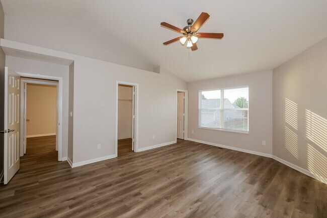 Building Photo - 3402 Enclave Ln