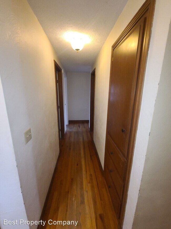 Building Photo - 4 br, 2 bath House - 237 Stadium Drive South