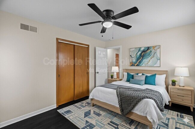 Building Photo - 7486 Castro Dr