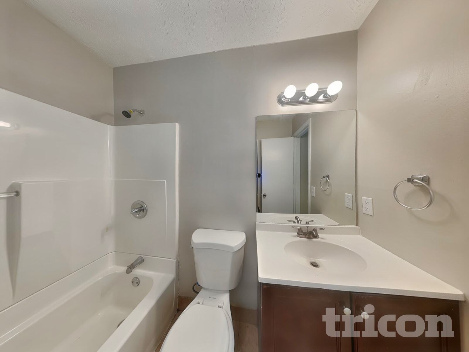 Building Photo - 103 Valley Rd