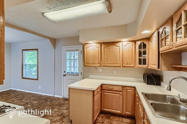 Building Photo - 16 Dolphin Court, Oswego, IL, 60543