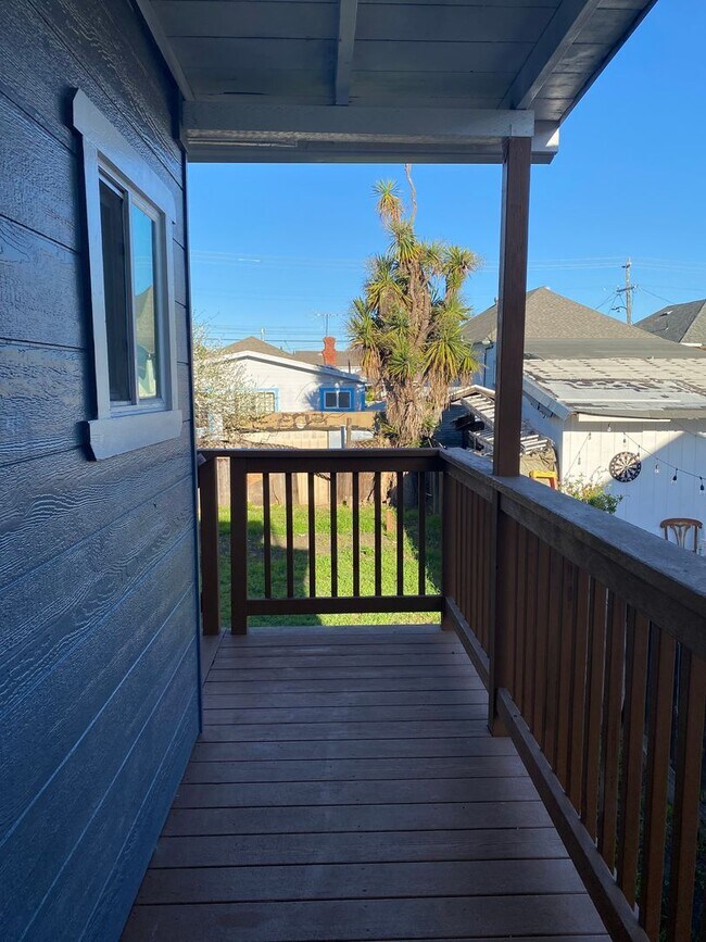 Building Photo - 1711 Bridge Ave