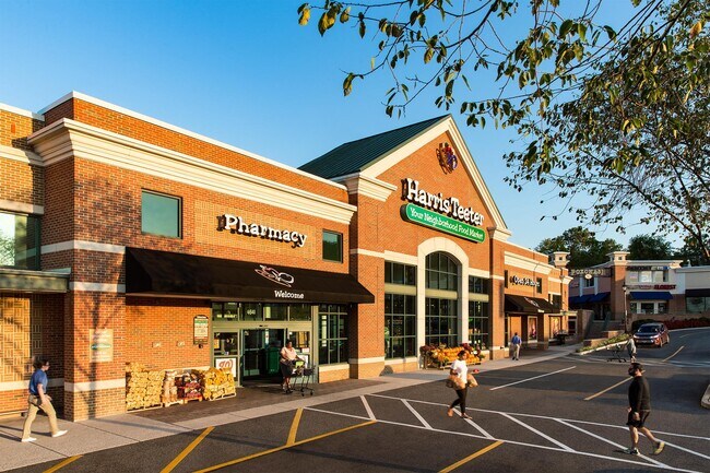 Building Photo - 6101 Edsall Rd