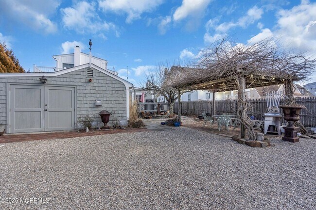 Building Photo - 149 Highway 35 N Unit