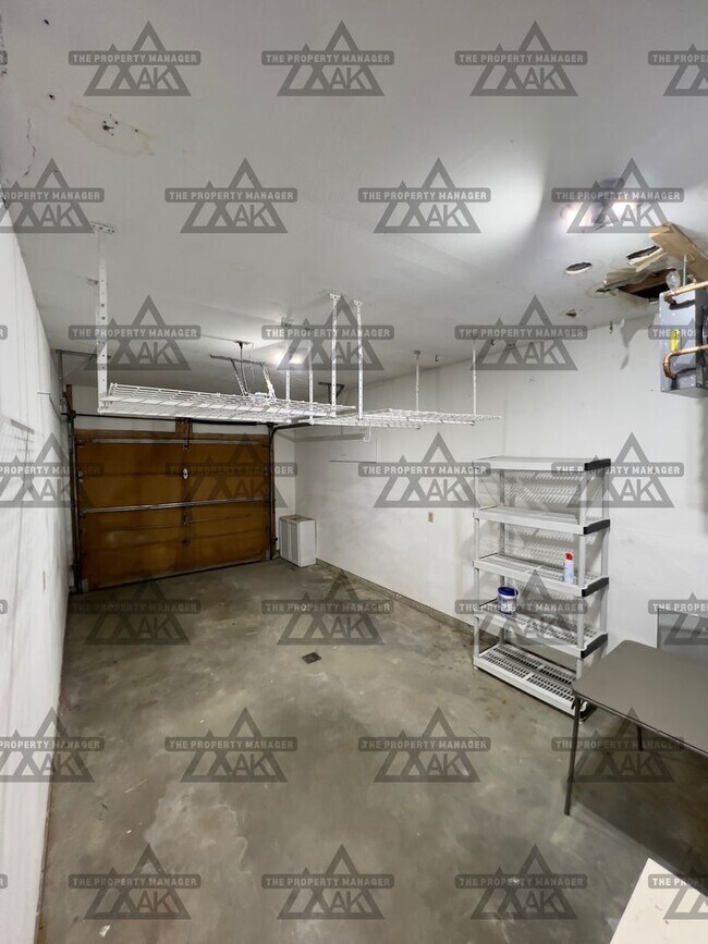 Building Photo - 28th Ave 1215-