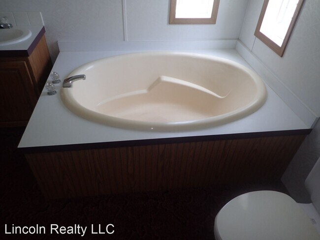 Building Photo - 3 br, 2 bath House - 4056 Twin Oaks Rd