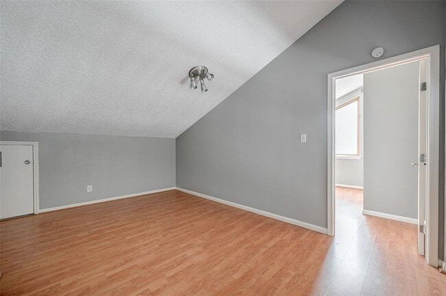 Building Photo - 13850 Walnut Hollow Ln