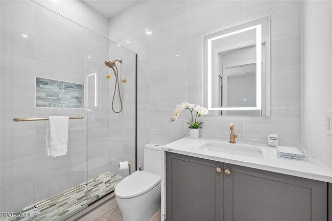 Building Photo - 6597 Caldecott Dr