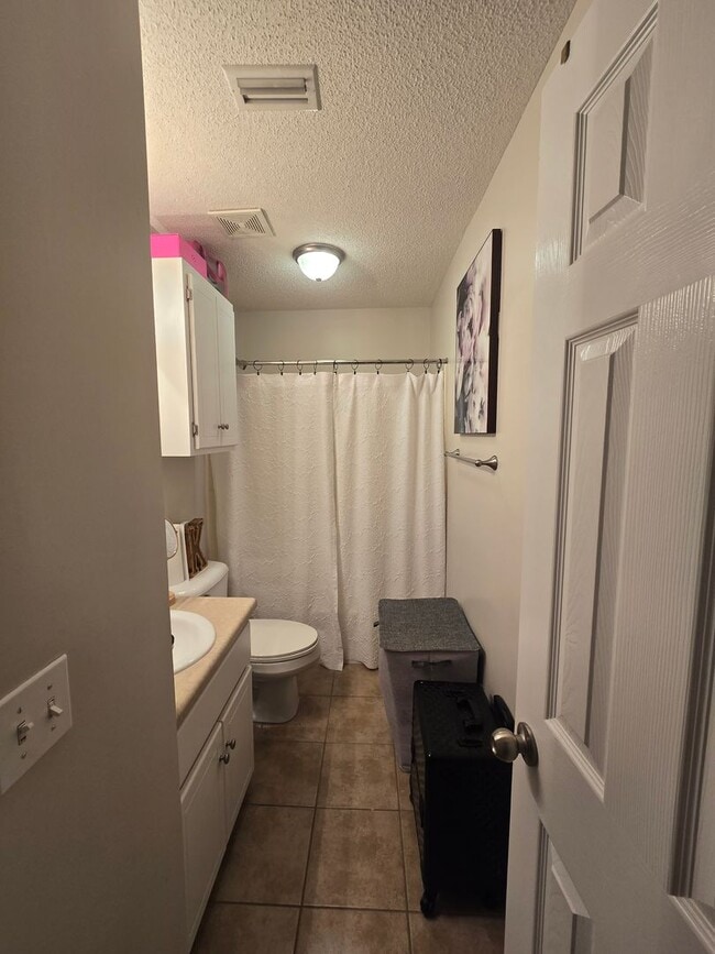 Building Photo - Woodland Park