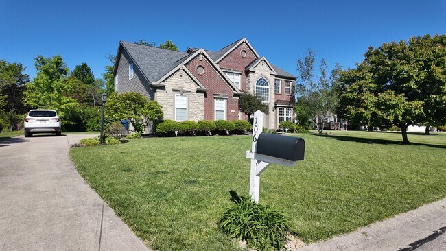 Building Photo - Spacious 4-Bed Gem with Balcony, Vaulted Ceilings, and Attached Garage in Loveland