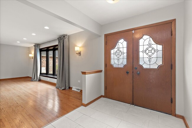 Building Photo - 7440 W Manitoba Dr