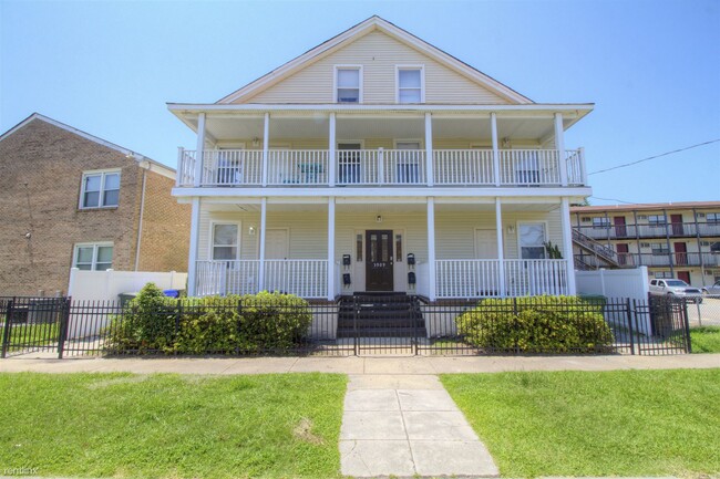 Primary Photo - 3909 Bowdens Ferry Rd