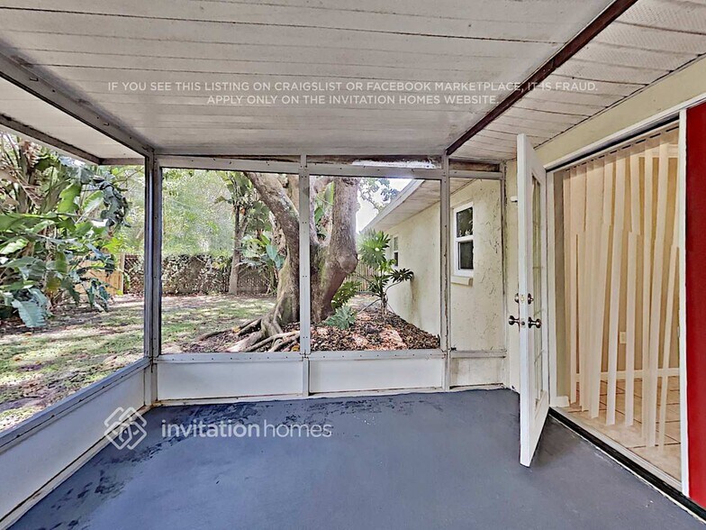 Building Photo - 4836 Barcelona Ave
