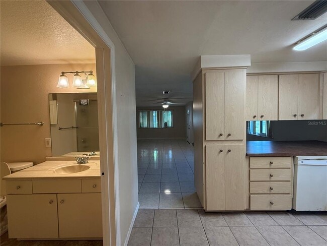 Building Photo - 6218 Missouri Ave