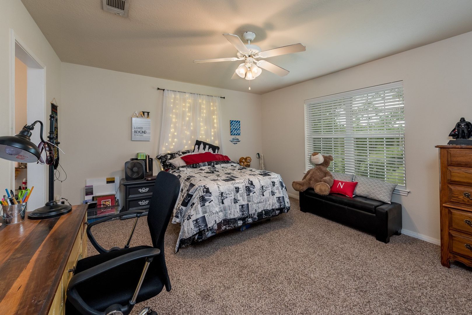 Building Photo - AUGUST PRE-LEASE Beautiful 3 Bed, 3.5 Bath Minutes from Campus!