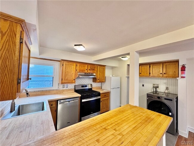 Building Photo - 314 Hawley Ave