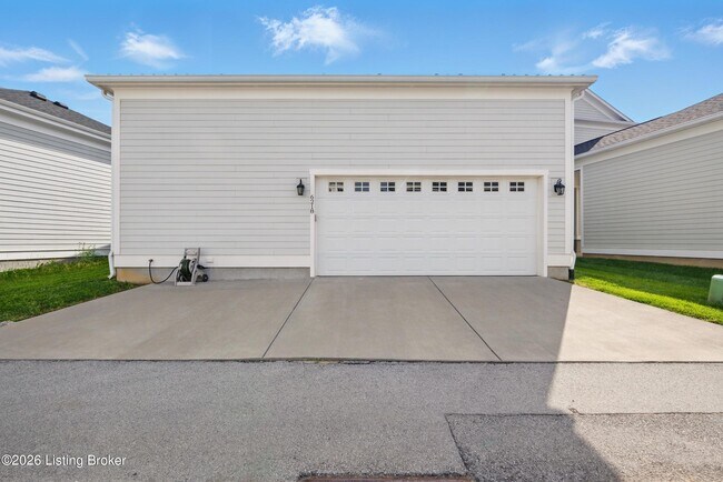 Building Photo - 6218 Mistflower Cir