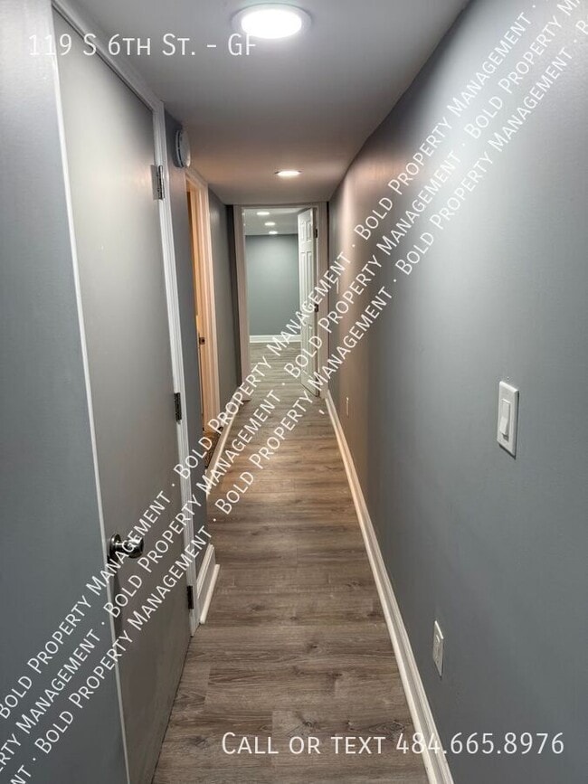 Building Photo - 119 S 6th St