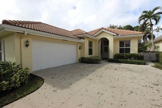 Building Photo - 117 Hampton Cir
