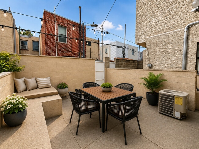 Building Photo - 1629 S Jessup St