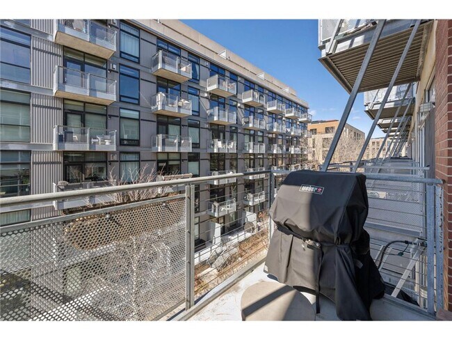 Building Photo - 710 N 4th St