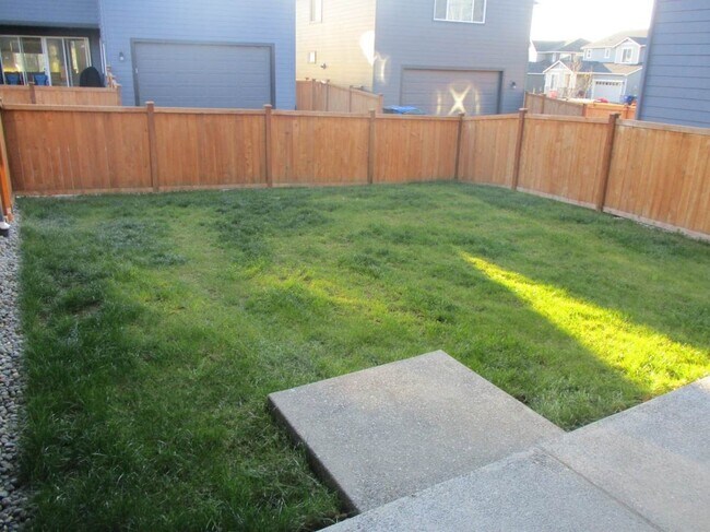 Building Photo - 4 Bedroom 2.5 Bathroom Harbor Hills Home