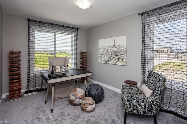 Building Photo - 3BR 2.5ba Townhome in Waukee, IA, available July 6th!