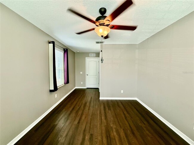 Building Photo - 12574 Silverdale St