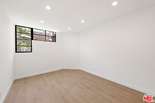 Building Photo - 29233 Heathercliff Rd