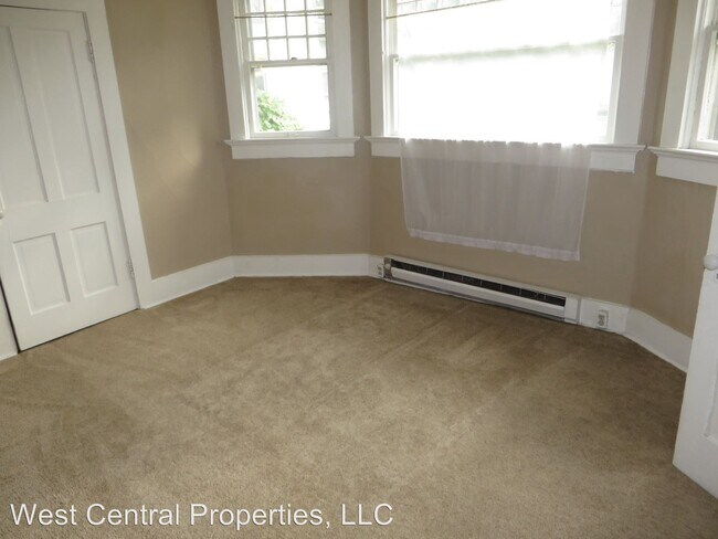 Building Photo - 710 W Packard Ave