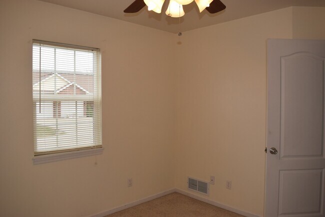 Building Photo - 3-Bedroom Home with Room to Roam – Fenced In Backyard