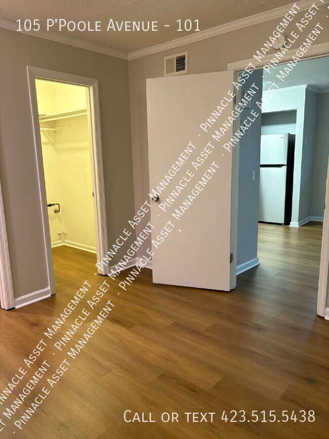 Building Photo - 105 P'Poole Ave