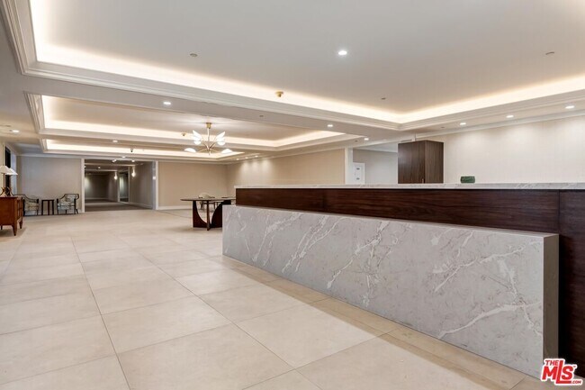 Building Photo - 300 N Swall Dr