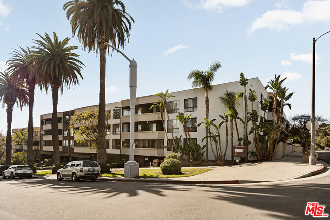 Building Photo - 1745 Camino Palmero St