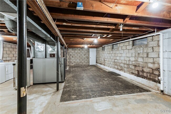 Building Photo - 4 1st St