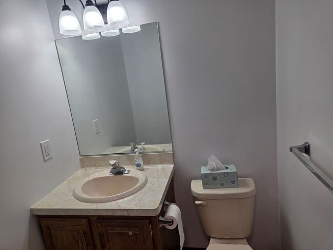 Building Photo - 1118 Bernice Dr