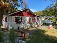 Building Photo - 125 N Shore Rd