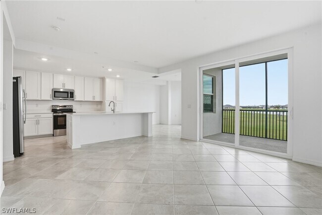 Building Photo - 15345 Grn Acrs Ave