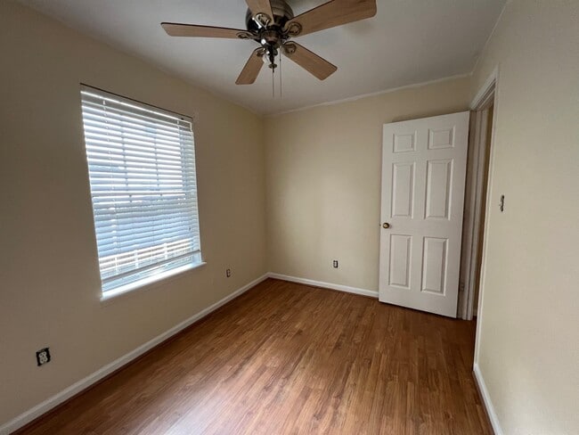 Building Photo - 4504 Wesley Dr