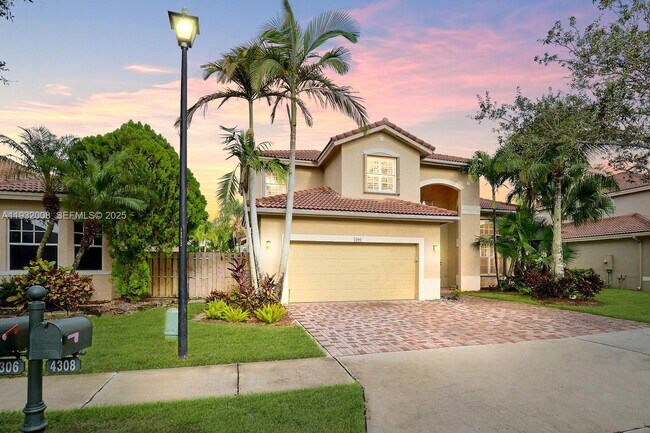 Building Photo - 4308 Diamond Terrace