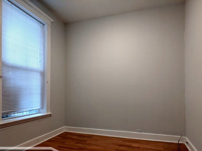 Building Photo - 3544 N Halsted St