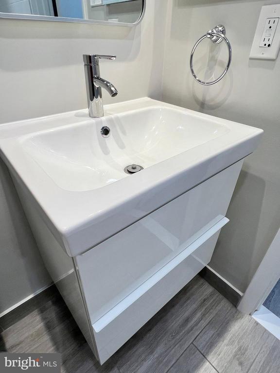 Building Photo - 118 Roberts Ln